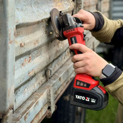 MEULEUSE 125 MM SANS FIL 18V BRUSHLESS AVEC CHARGEUR ET BATTERIE 4Ah